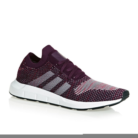 swift run primeknit womens